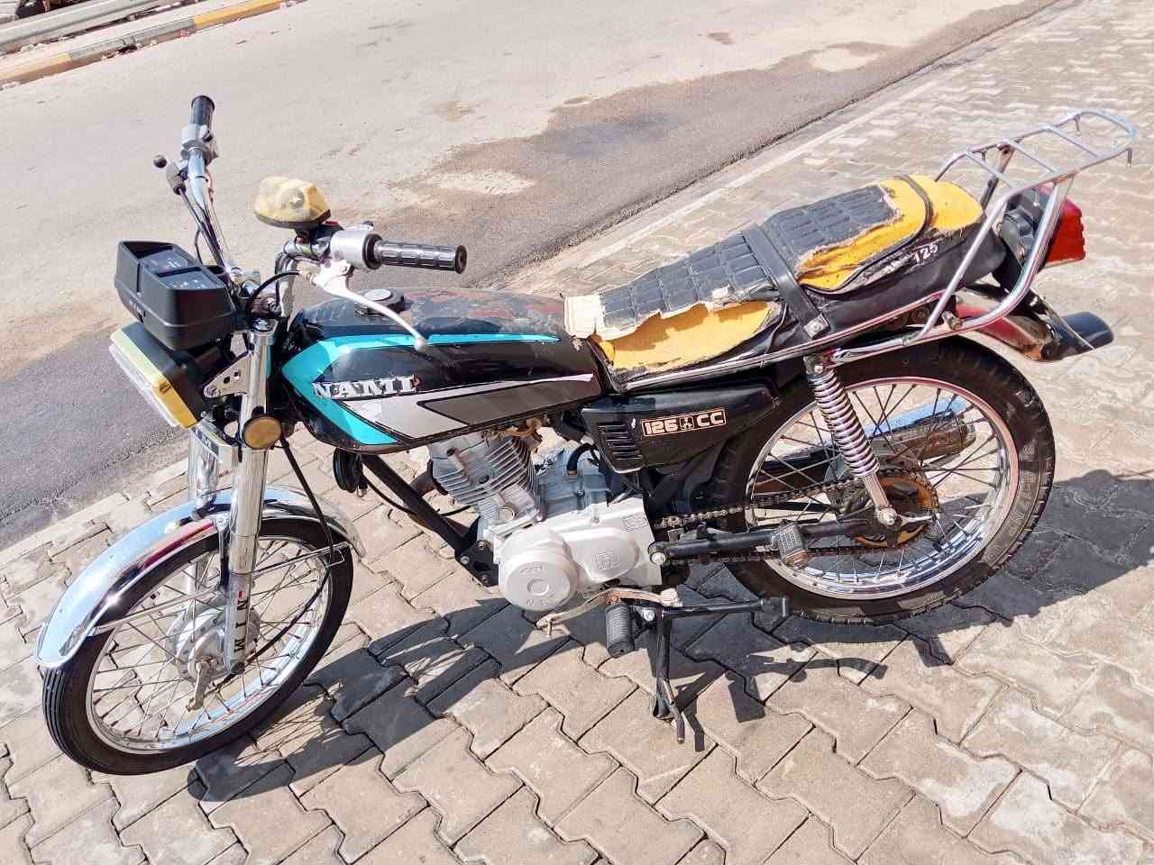 السلام عليكم 
دراجة اربعة كير نامه موديل 19 اوراق اصولي بعدهن بل جيس شاصي جديد لا زنجار ولا كلشي بي جديد يرادلهة ترتيب الكهربائيات كله شغالة شوفت عينك هذا وظع الدراجة كوت خاجية شارع 40 تريد خاص تعال أتريد واتساب اتصال ***********
