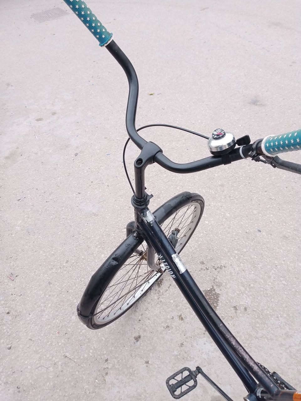 السلام عليكم بايسكل للبيع ياباني اصلي حجم26لون نيلي نقص سرج لونة ماجارد ماشة اصلية تايراتة نضيفة ابريك جديد  السعر60الف بي مجال بسيط  المكان كربلاء سيف سعد  الألف دار قرب مولدة سيد صالح الرقم***********واتساب شغال
