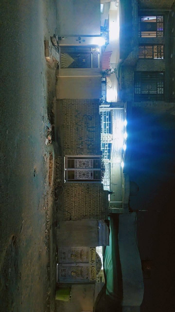 السلام عليكم بيت بحي الكوفه للايجار عالشارع العام قرب دلاليه السيد100.             ***********
