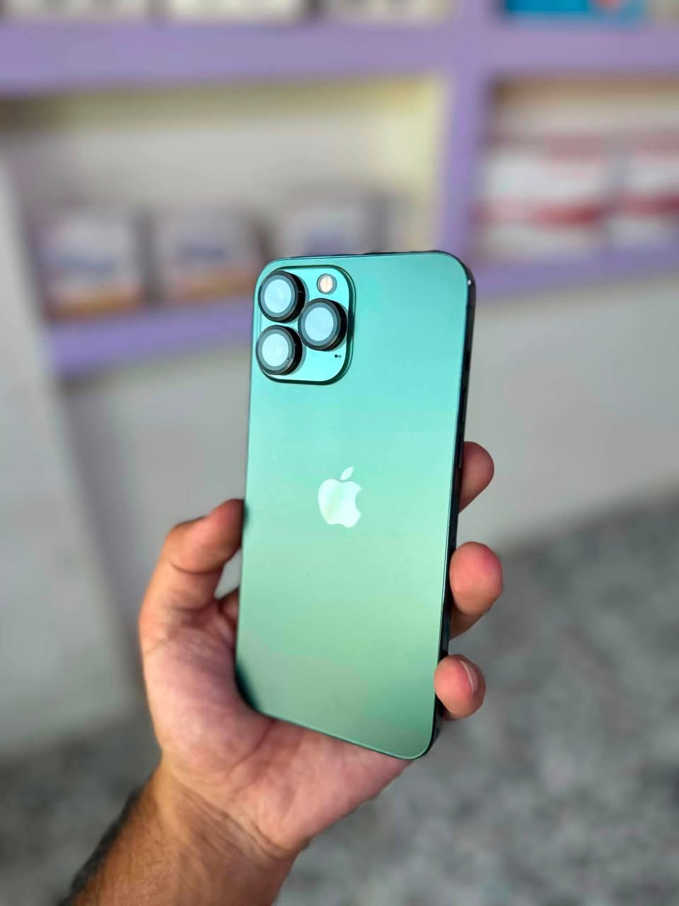 13 برو ماكس
فوللل للاخير🔥
ذاكره 512 
بطاريه 100 مبدله مال تفصيخ تقره مستعمله 
جهاز كله بلادي 
فول نضافه 
سعره 685 بي حك جيه 
***********

