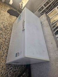 مجمده ١٨ قدم للبيع هاتف 07705812439