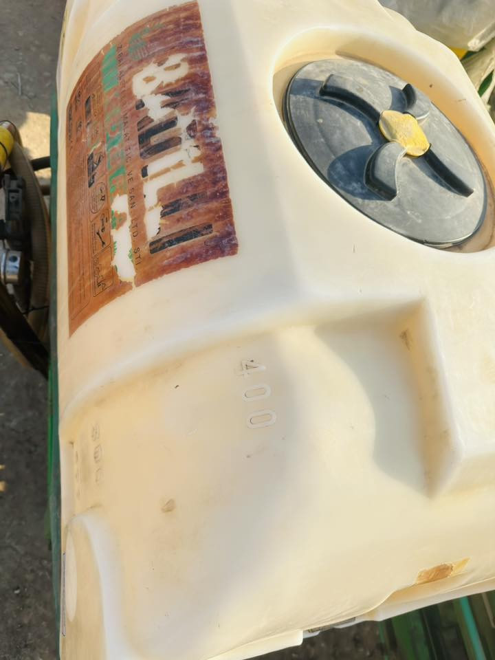 السلام عليكم للبيع معدات زراعيه مرشات تركيه جديد ومستخدام شرط عل فحص ونظافه + باذرات حجم خمس وزنات بستم وعادي جديد ومستخدام العنوان واسط الزبيديه للستفسار اتصل ***********
***********
