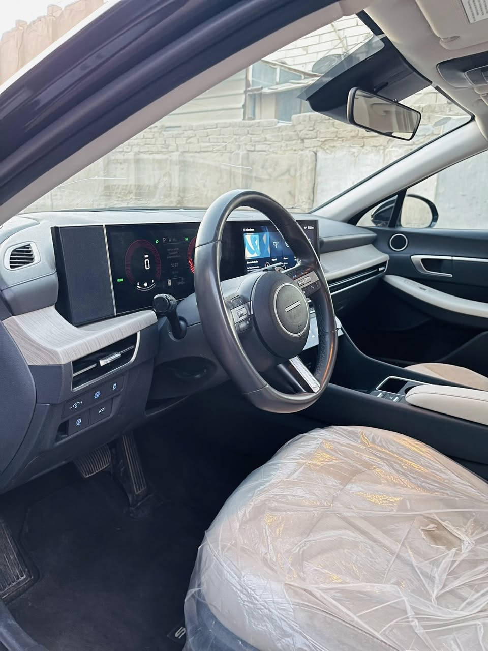 #المركبة  : هونداي سوناتا هايبرد موديل 2024
#عداد المسافة : 23 الف ميل

#الضرر : تبديل بنيد فقط

#الرقم : بغداد 

نكفل السيارة من (الغرق ، والشاصي)

•المواصفات :

▪️السيارة: هونداي سوناتا Hybrid

▪️الموديل: 2024

▪️المحرك: 2.0L مع محرك كهربائي (اربعة سلندر)

▪️حجم الويل: ويل كب حجم 18 مع طقم تايرات بحالة ممتازة

▪️لايتات زينون اصل مع حاجب LED مع اشارة LED

▪️بصمات عدد 2 للأبواب مع بصمة تشغيل

▪️رادار امامي مانع تصادم

▪️رادار جانبي (نقاط عمياء) بالمرايا الجانبية

▪️شاحن لاسلكي

▪️گير شفتر بالستيرن للتحكم بالگير العادي

▪️كامرة خلفية دوارة اصل مع الستيرن

▪️شاشة الدشبول حجم كبير للتحكم بأيعازات السيارة

▪️تحكم فول كهرباء لكرسي السائق والراكب 

▪️ تبريد  تدفئة للكشنات الأمامية 

▪️تبريد قطعتين امامي وخلفي

▪️سايد بريك دگمة

▪️تحكم ستيرن جهتين بلوتوث وحاكية وكروس سرعة وتحكم صوت 

▪️نظام ABS مانع انزلاق

السعر المطلوب : 197 ورقة مع المجال

 

الاتصال على : ***********

واتساب.📞    ***********

العنوان النجف كوفه
