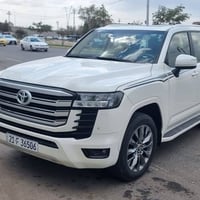 تويوتا لاندكروز GXR 2022 – ساز باب أول سيارة زيرو شركة ساز باب أول مكف...