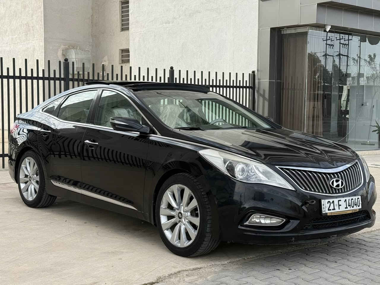 هونداي ازيرا خليجي موديل ٢٠١٣ مواصفات vip فول فول ١/١ لون اسود رقم سليمانية دولي مميز سنوية هزة فحص كله جديد لغاية ٢٠٢٩ شرط التحويل او الوكالة بانواما بصمة داخل لونين و فورميكا كشنات جلد و كهربائي و خزن ستيرن كهربائي ٣ بردات حساس امامي خلفي تبريد مركزي ترحيب بالمراية و شفط تحكمات ستيرن كروز سرعة بعد اهواية مواصفات محرك v٦ حجم ٣٠٠٠ گير و محرك شرط صدر امامي وخلفي و ٤ تايرات جديد كلشي بيه شغال وعالوضع البلادي سيارة كلين بدون صبغ وتبديل وتعديل بارد و رصعات و شخوط مابيه فقط ٣ اصابع كارت اب قبغ الصندوك سيارة من الدعامية للدعامية جاهزة واحلى من الصور بهواية دواخله لوك مكان السيارة كركوك السعر ١٣٣ وبيه مجال للشراي اخوان كاتب كل التفاصيل اقرا المنشور كامل شراي خابرني وتدلل ما اجاوب تعليقات رقم الموبايل 
***********
