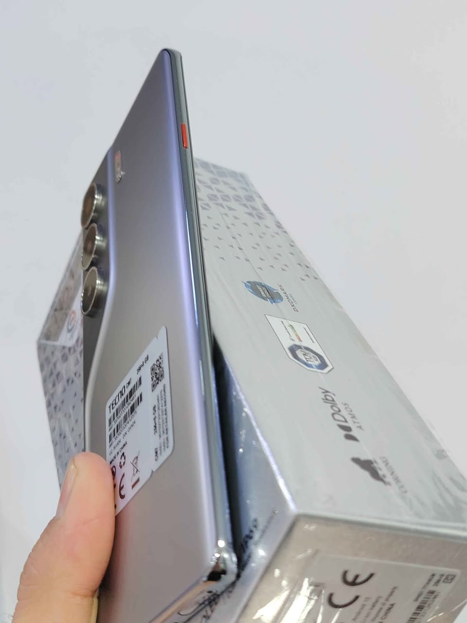 السلام عليكم للبيع تكنو كامون 40 برو 5G ذاكرة 256 استخدام قليل حاله حال جديد  نضافتة 100% كامل كل ملحقاته الاصلية جهاز معرف بالمواضفات القوية السعر 290 وبي مجال مكاني البصرة *********** البصرة, العراق
