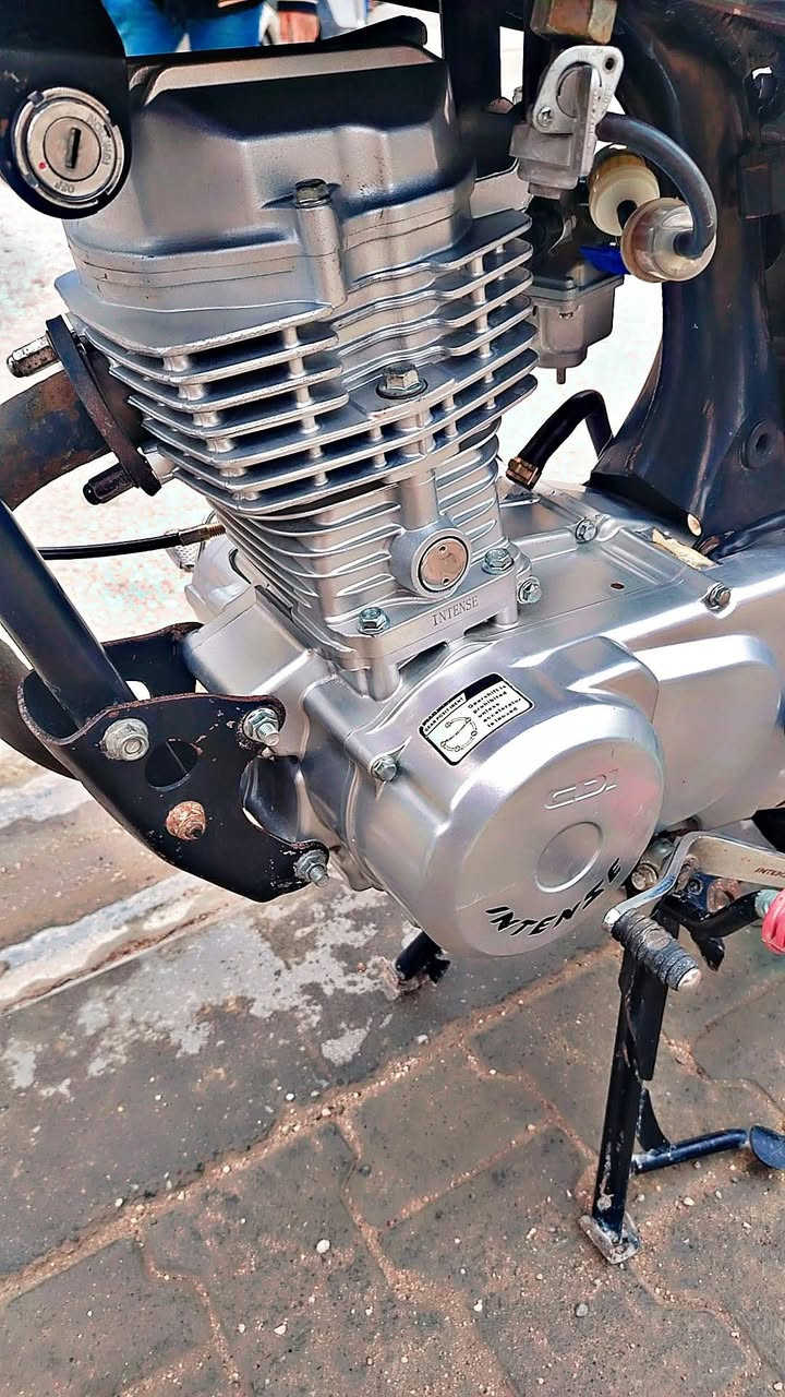 سلام عليكم دراجة انتس اصولي مديل الشاصي عشرين وتعمير 2025 السعر 700 و25 وبيهة مجال هواي الرقم ***********
