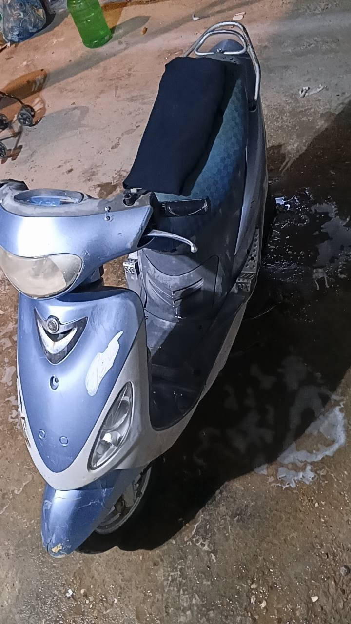 للبيع دراجه تجفيت جديد صار يومين ع سحك كلجات جدد قمجي سكليتر جديد سلف جديد هندر جديد نقص بس دبل امامي تعبان شويه الدراجه كامله انكر وتطلع مكاني الزعفرانيه مراوس عادي سعر 450   (***********)
