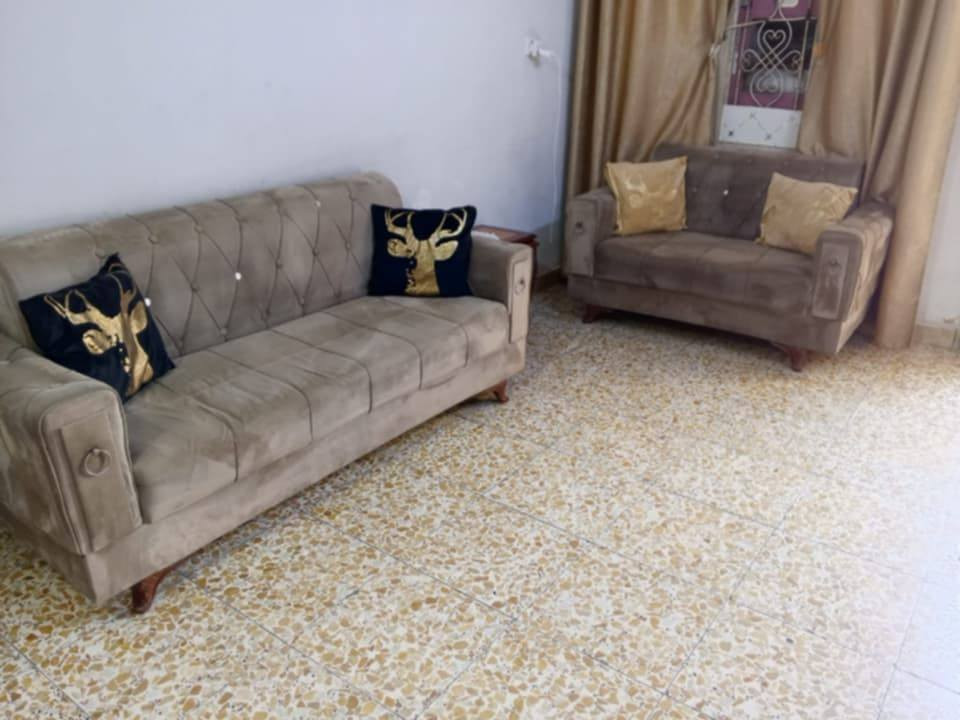 تخم قنفات للبيع بسعر 150 وبي مجال بسيط نضيف مابي ضرر مكان بغداد البياع @الجميع


**إذا كنت صاحب هذا الإعلان وتريد حذفه لأي سبب، رجاءا أرسل رسالة إلى الدعم الفني**