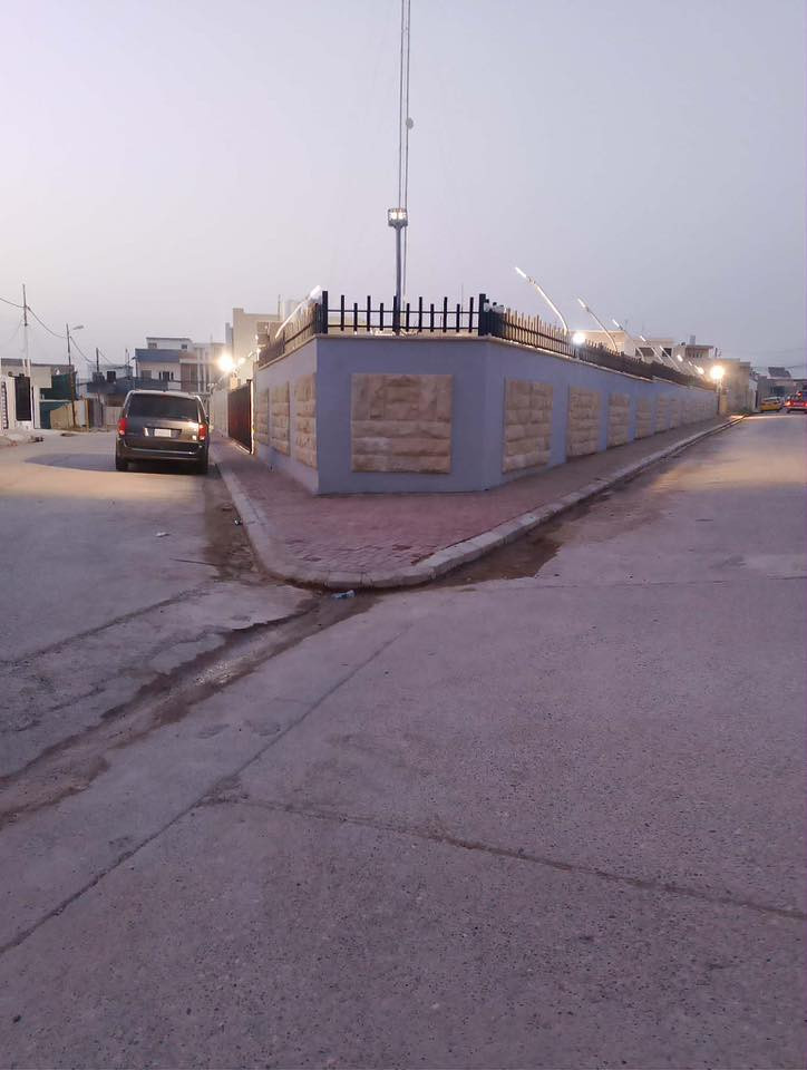 السلام عليكم
⭕️ قطعة ارض للبيع ( حي الملايين الثانية ) قرب جامع موفق شيت مطل على ثلاث شوارع . 
ارض بمساحة 200م  واجهة 10 عمق 20 شروق .
زراعي جمعيات وصل بلدية اصولية كاملة . 
رقم القطعة 250 جزء من القطعة 351 مقاطعة 35 رشيدية . 

للاستفسار التواصل على الارقام :
***********
***********
