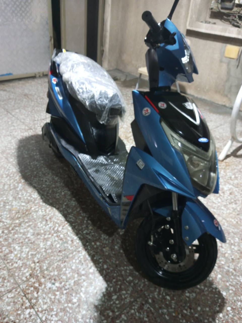 السلام عليكم للبيع دراجه ماتركس شركة امتي ار خمس بطاريات كبار 3نمر اشاير يمنه يسره لايت زنون عالي ناصي هورن نضام البارك والرجوع للخلف موديل 26 مكاني بغداد البلديات سعر 390 وبيها مجال ***********
