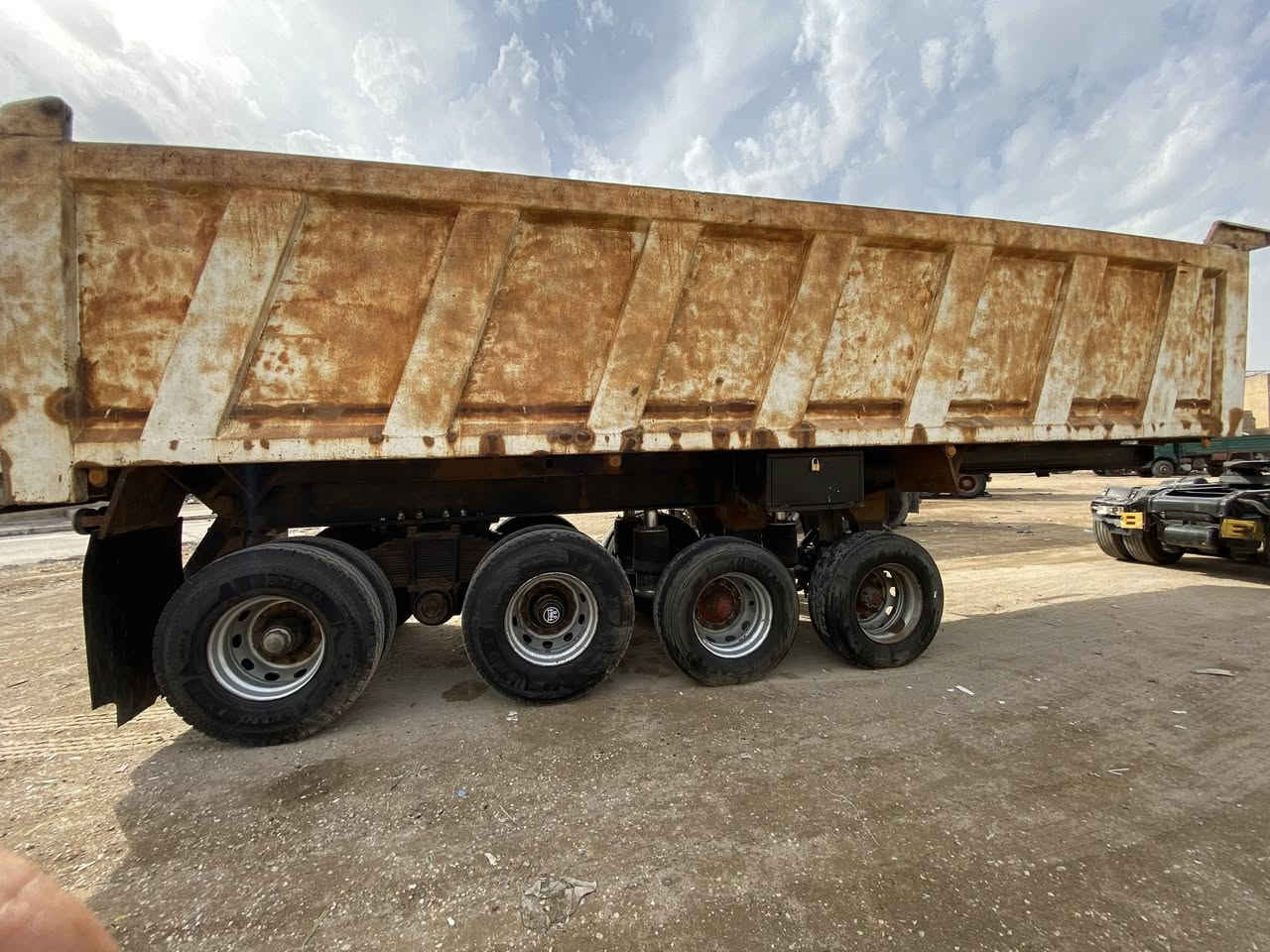 السلام عليكم اسكانيه للبيع راس وعربانه استفسار اتصل بالأرقام *********** /***********
