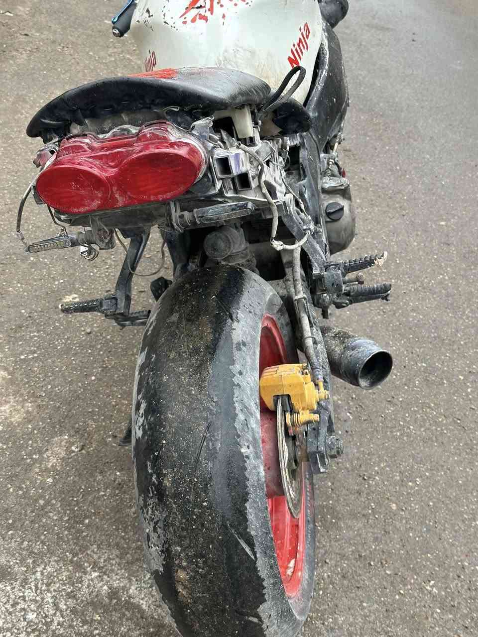 كاوسكسي 600 كوم حديد للبيع
لتكلي شبيها كووووم حديد علا وضعها تحمل وتروح 
قيم بما يرضي الله واذا مراوس عادي 
استفسار ***********
