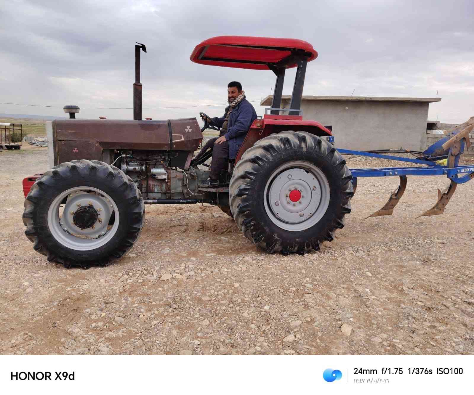 انجليزي حجم 290 للبيع محور عنوان اطراف كركوك ***********
