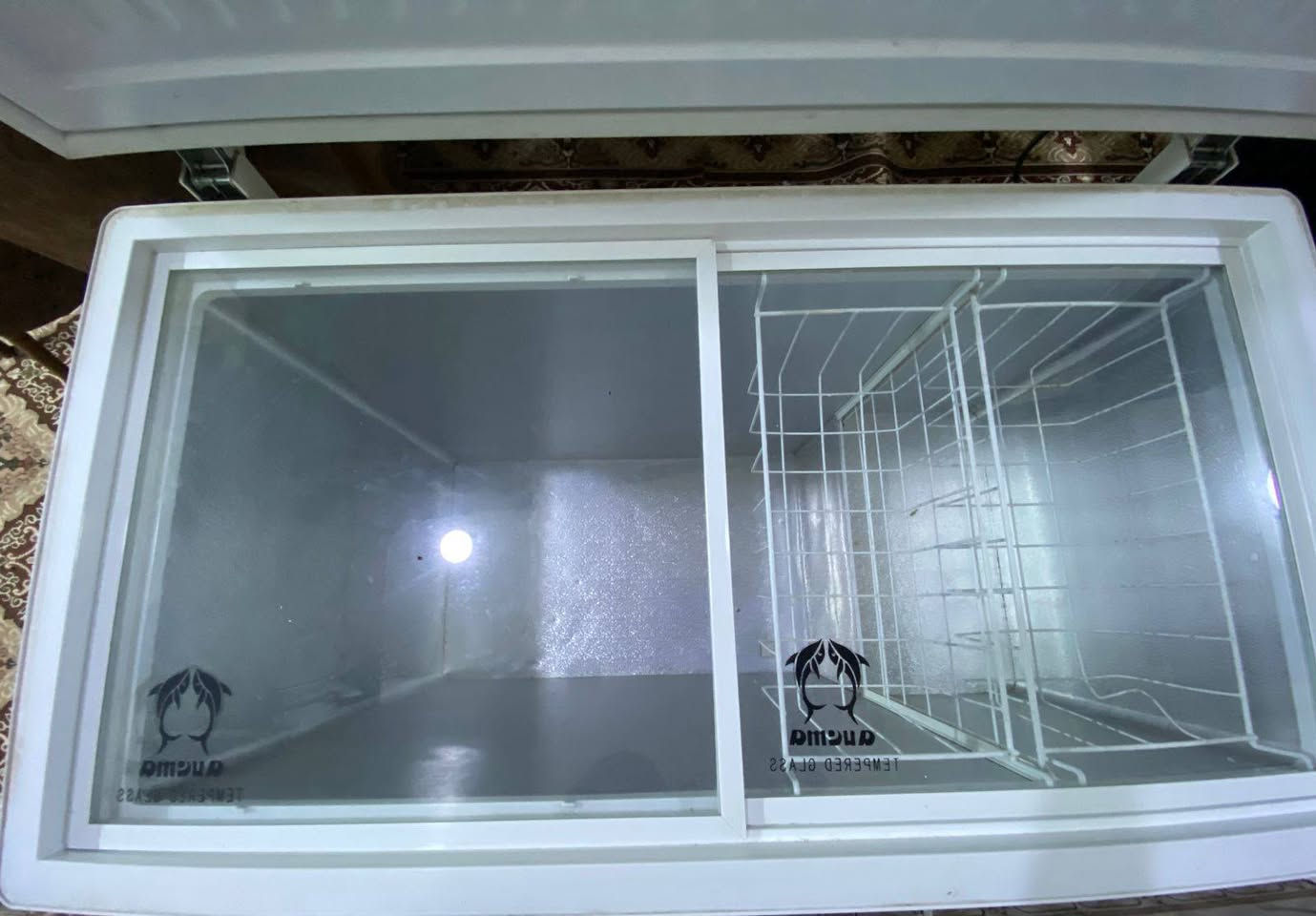 السلام عليكم عندي غراض للبيع اسعارهم مكتوبة وبيهن مجال
طاولة الطعام تتكبر وتتصغر وتتكون من ٣ كراسي
المجمدة جديدة ١٤ قدم
ميز بلازمة 
كومدي خشب تركي
للتواصل واتساب ***********
