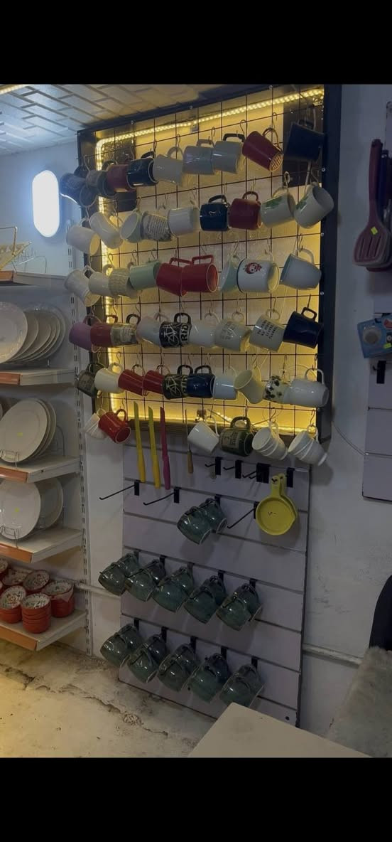 سعر مناسب 
٥٠٠ قطعة 
١٥٠ كلاصات وبقية مواعين


**إذا كنت صاحب هذا الإعلان وتريد حذفه لأي سبب، رجاءا أرسل رسالة إلى الدعم الفني**