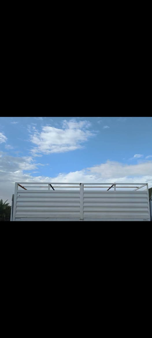 سلام عليكم محجر اتيكو 7وربع علاته متر وتسعين ***********
