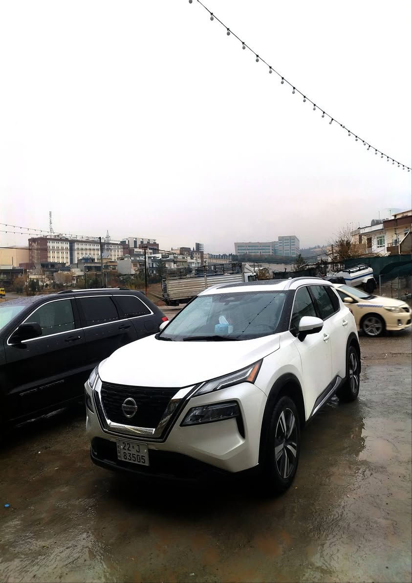 سلام عليكم..
نيسان روج شكل جديد 2021 بلاتنيوم خاص
مواصفات خاص فول فول
كل شيء يشتغل من دعامى لدعامية
كير و محرك مكفول 
محرك 4 سلندر 2.5
بجم و خلف كبس
صبغ قطعتين و نص 
***********
مكان السليمانية
