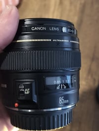 عدسة كانون • 85mm f1.8 • نظيفة ١٠٠٪