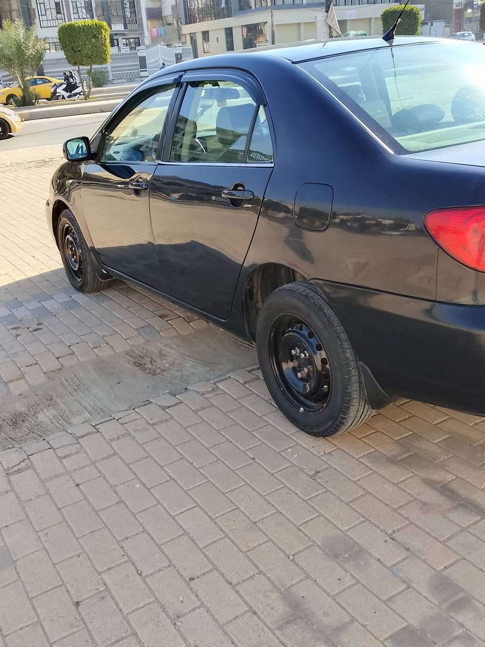 يا الله كورلا موديل 2006 رقم بغداد دولي بسمي هزه جديد  بيه صبغ عام ضربه بنيد مبدل اصلي وجاملغ خلفي مصللح بدون دواخل شرط تكم لغود شواصي كفاله مكينه 1800 مكفوله هيه والكير وصدر وتخم تاير كهربيات كله جديد تبريد نقص غاز مكاني بغداد سعر 75 بيه مجال ***********
