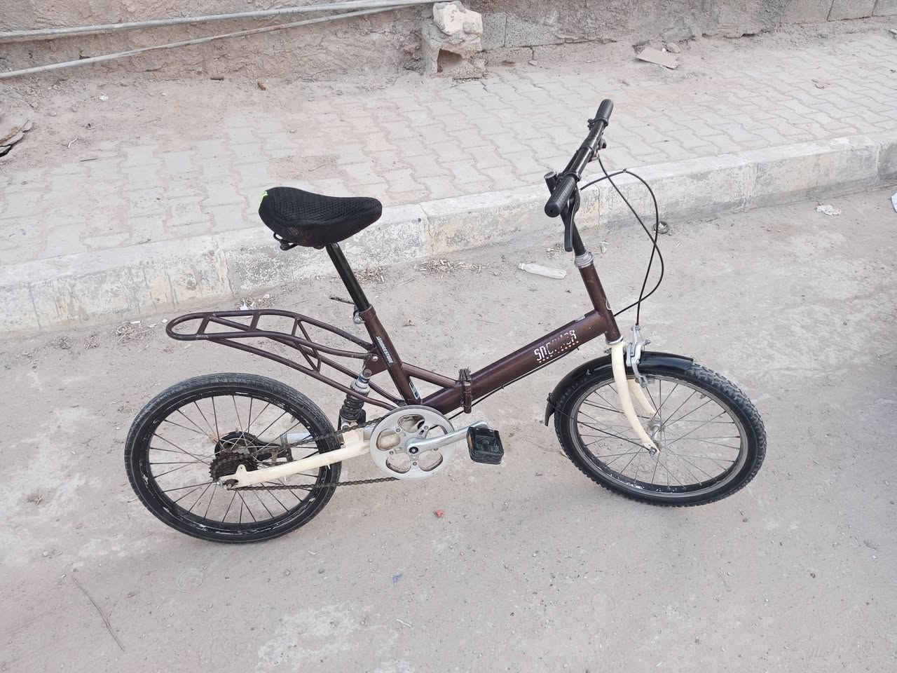 سلام عليكم بايسكلات للبيع مكان الرمادي 
***********
