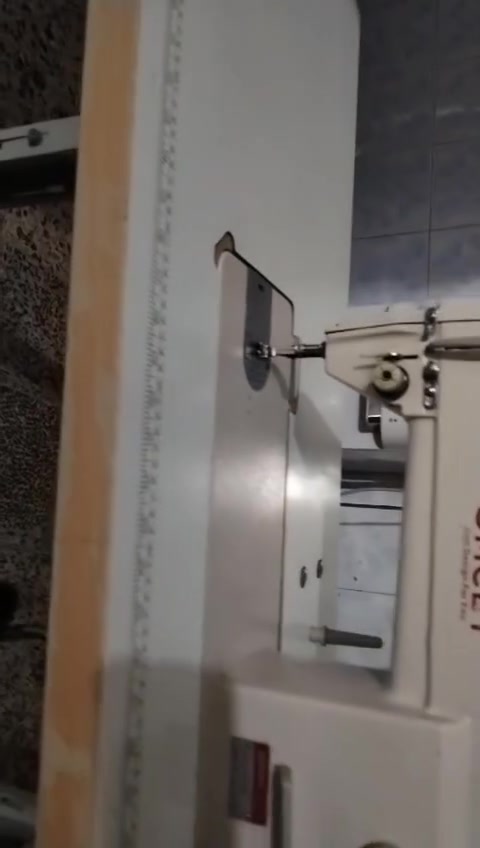 السلام عليكم عندي مكينة جمسي من القديمات ممخيطة بيها شي قليل الان اني مو خياطة اريدها ب٢٠٠ وبيها مجال


**إذا كنت صاحب هذا الإعلان وتريد حذفه لأي سبب، رجاءا أرسل رسالة إلى الدعم الفني**