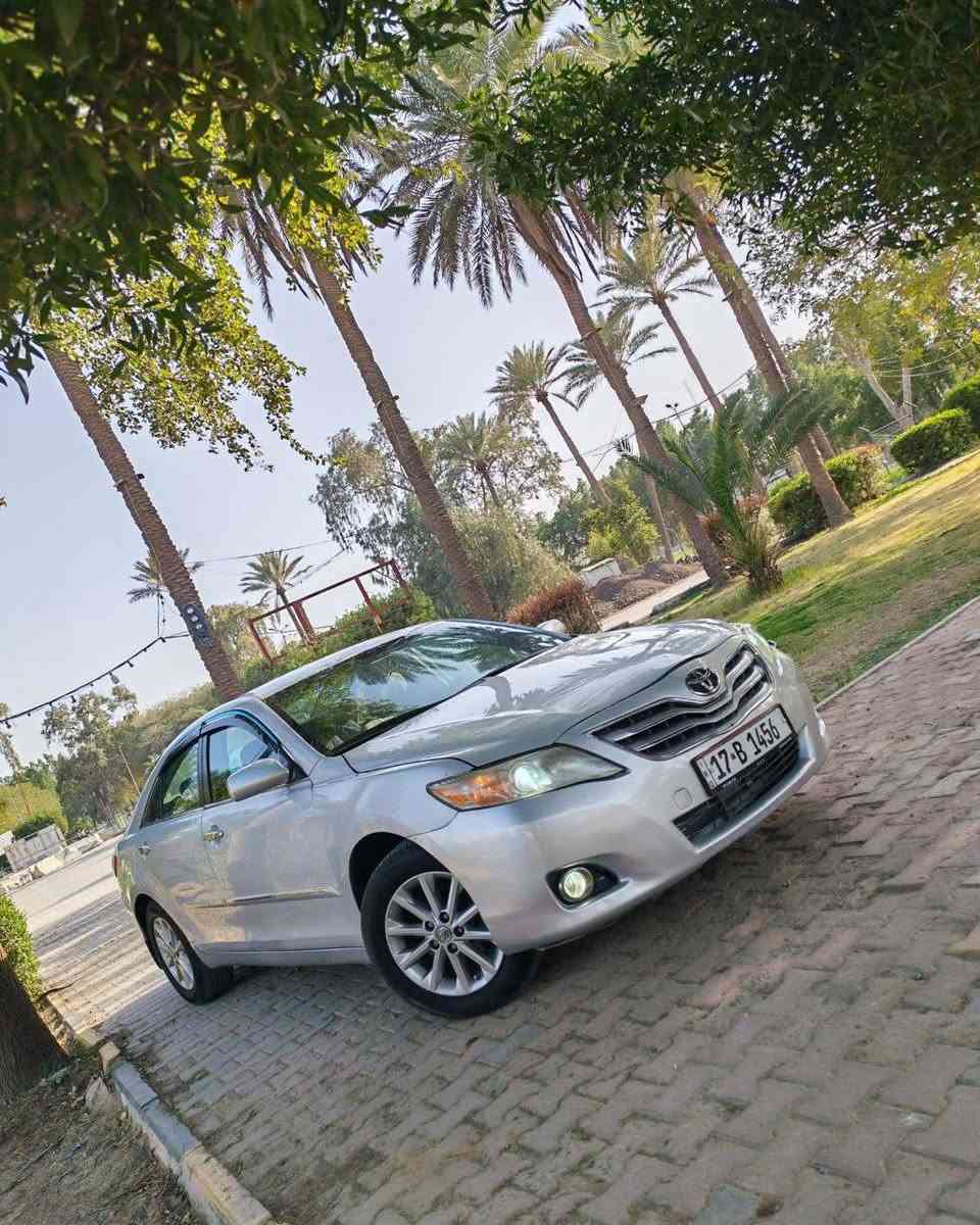 السلام عليكم ( للبيع ) 

تويوتا كامري موديل 2009 محدث بجم 2011  اخت الجديده 

محرك 4 سلندر 2400 كير جدد خير من الله  رقم انكليزي باسمي17 شرط التحويل يعني وين مايعجبك اتحول بأي محافظه  

 وارد امريكي حادثها جاملغ امامي فقط صبغتها حزام ع ايدي على اثر جراد بدون معجون اوضربه 

  مواصفات :- شاشه جبيره / كاميرا خلفيه / بلوتوث رام خزن / تحكمات جهتين 

صدر ورا وكدام مبدله جديد تخم تاير جديد باتري قبل اسبوع شديته جديد جامها كهربائياتها سنتر لوك كله بشرط شركه سياره مال جناي وين مايعجبك اطلع وترايها مال جديده لا تسمع صوت ولاطكه ولا وحيف واما السرعه فعباره عن صاروخ🚀  

العنوان:-بغداد/قرب مرور الكاظميه 
السعر :- 97 ورقة 
الاتصال :- ***********

وبالعافيه على صاحب النصيب ❤
