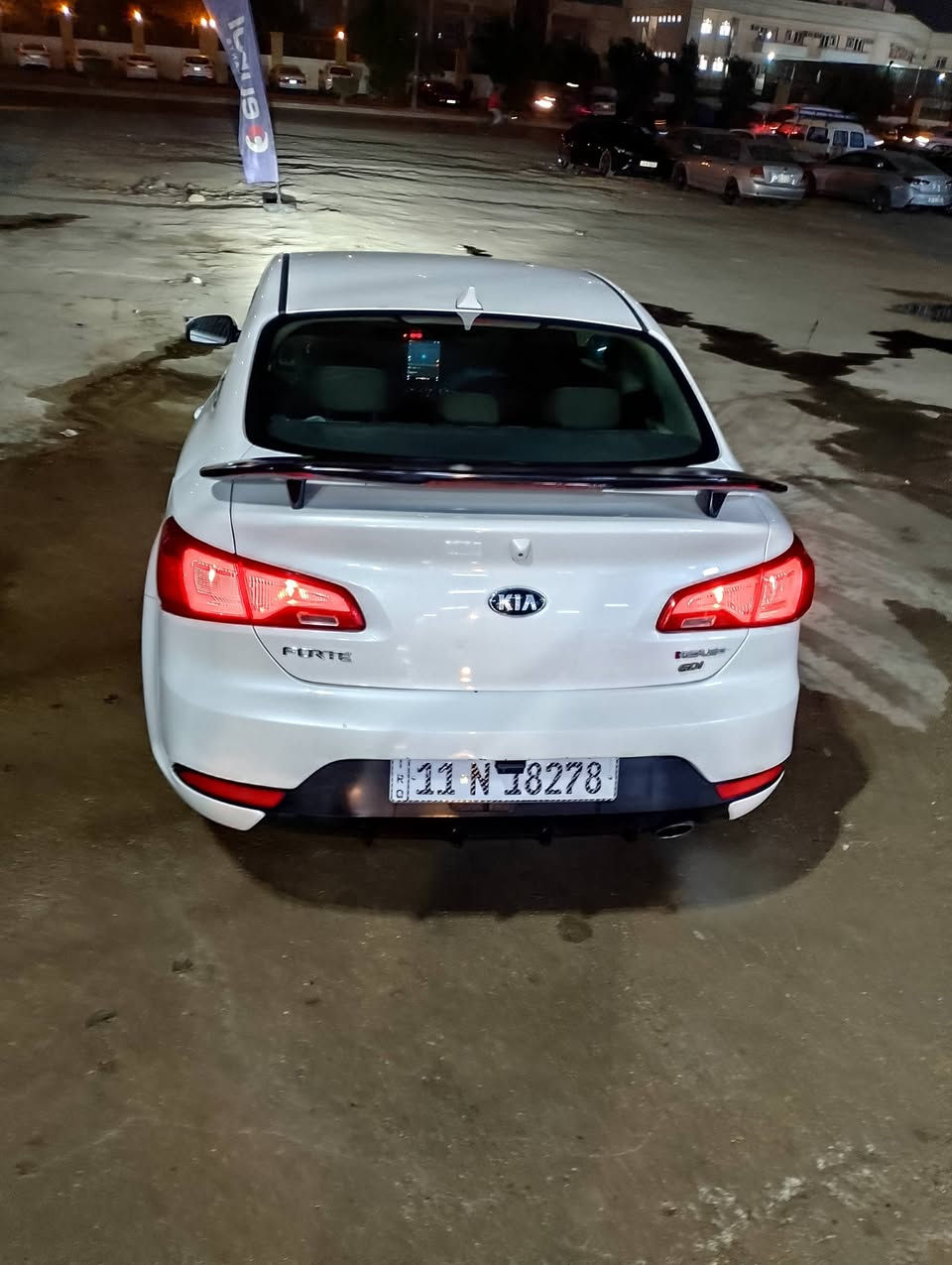 السلام عليكم
كيا فورتي 2014 كوبيه تك باب
رقم بغداد دولي هزه وسنويه وارقام جدد باسمي 
مكينه 2000 
سياره حادثه من أمريكا دعاميه اماميه فقط
وهنا سياره بيد بنيه نشخطت وطخات بسيطه نصبغ بيه 5 قطع صبغ بدون تبديل نفسهن صبغتهن ابيع حزام بس هي مو حزام 
ايرباكات كلهن شغالات
تكم قماره جنطه جاملغات خلفيه مابيهن شي 
لغود شواصي وحوض مكفولات 
كير ومكينه وصدر وتبريد وتدفئه جاهزات 
شاشه تيسلا طويله وكامره وحساس خلفي 
كامره اماميه وخلفيه مال تسجيل شارع
مري شفط اشاير بلمري 
3 انظمه قياده 
لايت زنون عالي ناصي 
تخم تاير ويل كب جديد 
صدر امامي خلفي جديد 
سياره جاهزه مابيه نقص 
مكانه بغداد الكرخ 
*********** 
السعر 85

