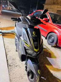 دراجه شحن للبيع  نوع سكنس 6 بطاريات 38 الشحنه الوحده تمشي60 كيلو سرعه ...