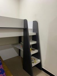 سرير مكتبي • جديد • نظيف