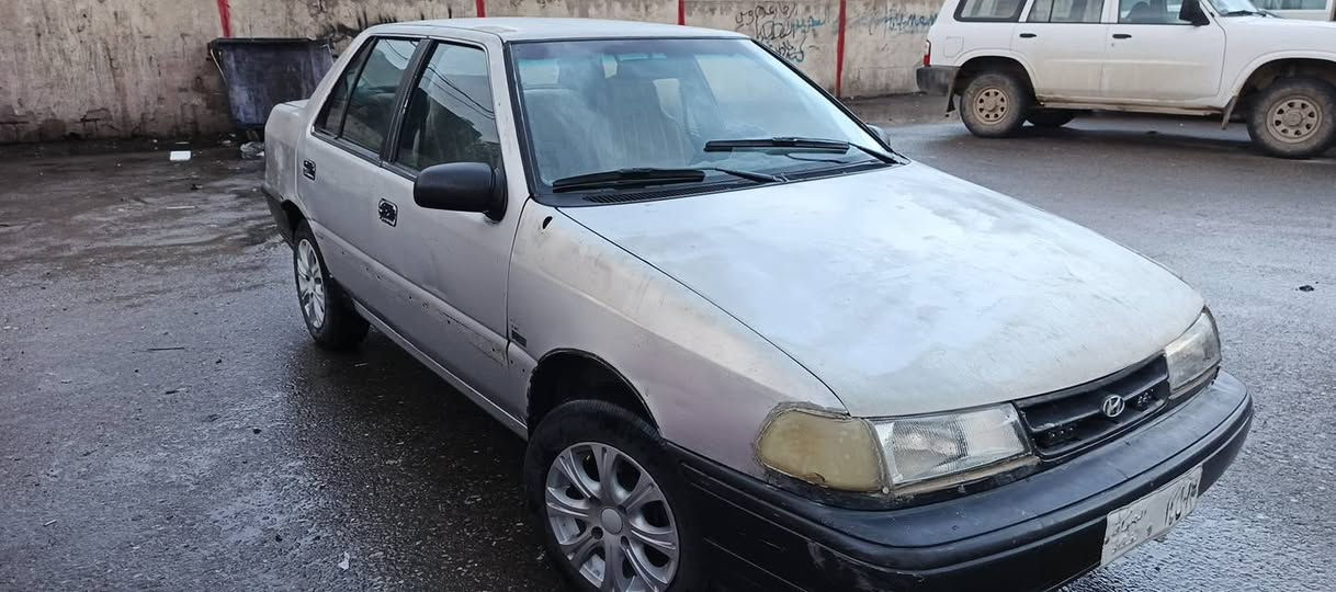 هۆندا اکسڵ ١٩٩٢
ئاڕم پلاستیک سلێمانی بەشەرت
سەیارەکە جائیزە و مەزبوتە 
لێدراوی قورسی نیە 
وردە مەسروفێکی کەمی هەیە 
نرخی (١٤ ) گەڵاو معامەلە 
لەگەڵ ڕێزم مشتری نیت سەرمان مەهێشێنە 
***********
*********** السليمانية, العراق
