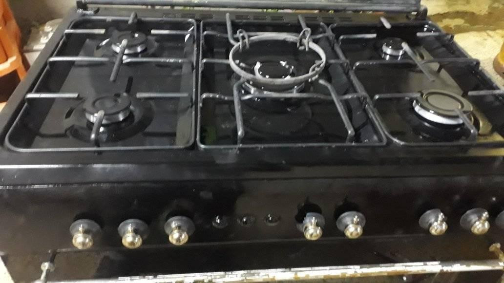 هذ طباخ قبل التنظيف وبعد التنظيف  وهذ رقم � تلفوني ***********
