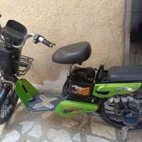 بايسكل شحن للبيع مكان جديده روعه السعر 250/رقم الهاتف/07830556401