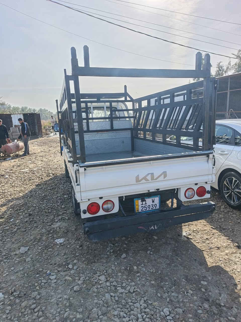 سلام عليكم
كيا بنكو 2700 
موديل 2023
ماشيه 54 
سياره نظيفه ومكفوله من صبغ وضربه وشواصي 
جاهزه من كل النواحي 
الببع بدون المحجر 
سياره مناقصه شي سعر السياره 155وبيه مجال قليل 
رقم انكليزي بغداد سنويه جديده مكاني واسط الصويرة 
للاستفسار الاتصال ***********
