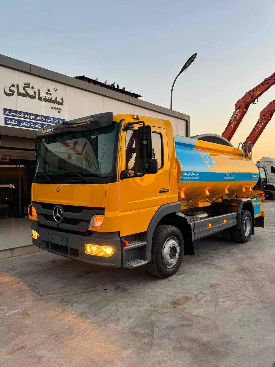 للبيع بؤ فروشتن
اتيكو تنكر ماء 10000الف لتر
حجم 1518.  8برغي.    4 سلندر 
مجموعه سبرينك 
موديل2006
عنوان اربيل طريق كركوك 
***********
