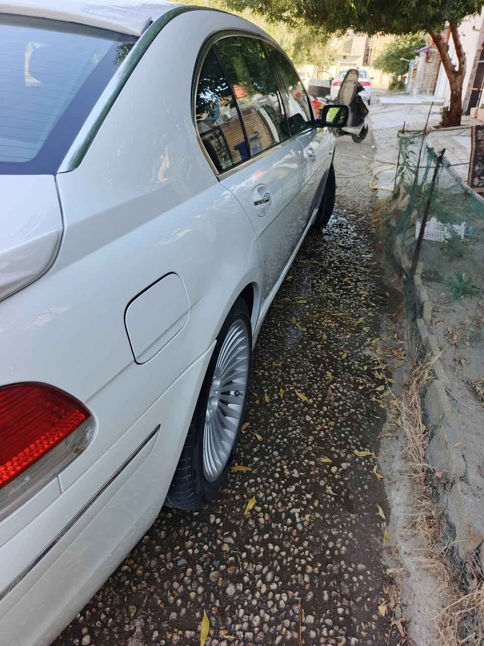 سلام عليكم اخوان BMW750LI باخره موديل 2008 رقم بغداد تحويل ثاني يوم سياره بلاديه لاضربه ولاخياس ولا قطرت صبغ شرط ماعدا دعاميات مكينه وكير جدد وبيهن ضمان سياره 4بوب شفط+جنطه شفط+5بردات كهرباء سياره كله على لبلاد تجي وتشوف احلا من صوره مكان سياره بابل الحمزه الغربي للتواصل *********** سياره فول اني ماذاكر موصافات الي بيه
