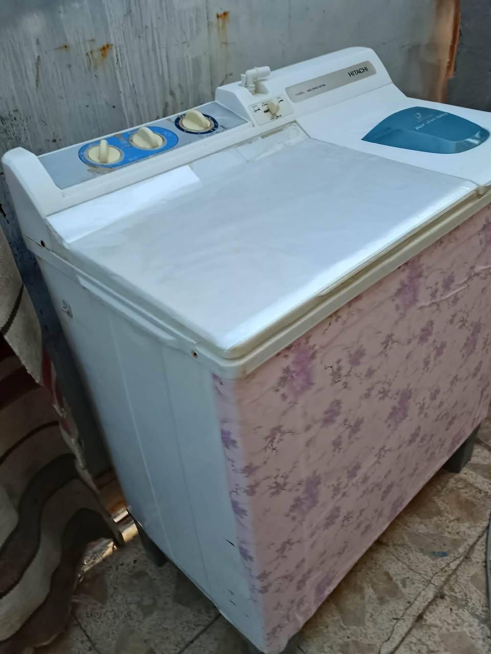 غساله هيتاشي حجم وسط ب85
ثلاجه فستل 16 قدم ب150
جربايه ب50
نظيفات شرط الفحص
ميسان حي النداء ***********
