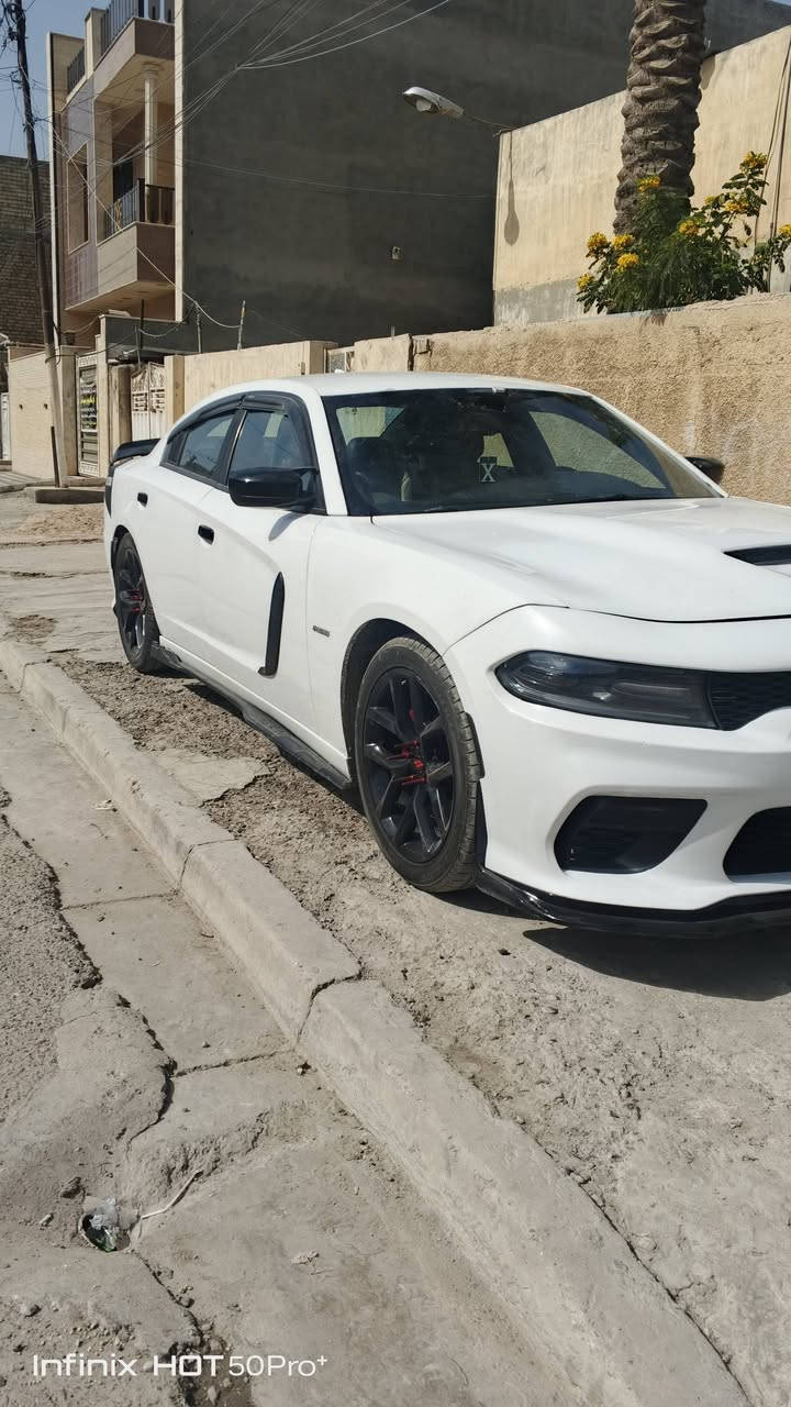 جارجر موديل 18 مكينه 5700
بدون ارباك حادثه خلفي بجم كبس
جاملغ خلفي وقبق جنطه 
سيار محدثه وايت بدي 
كشنات جلد حضن 
سستم صوت رعب 
شفتات ستيرن 
سياره احلا من صور 
السعر 187
الاتصال ***********
