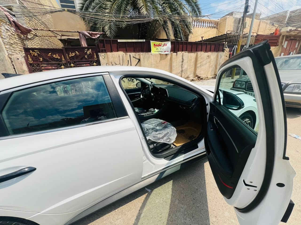السلا عليكم 
سوناتا 2023 وارد امركيي 
الحادث موضح بلصور السياره تعتبر كلين 
كلشي بيها بلاد مالتها ممبدل اي قطعه 
ايرباك سليم 
فول ما عدا فتحت سقف 
السياره جاهز ما تحتاج تصرف عليها دينار واحد 

تخم ويل كب جديد
تخم تاير جديد 
دوشمه داخليه 
بصمه اضافيه وكاله جديده 
 &
السياره ماشيه 48 الف كيلو متر 
رقم بغداد 
موقع السياره بغداد الحسينيه 

السعر (188)ورقه  وبيها مجال انشالله
  
التواصل على هذا الرقم ‭***********‬
