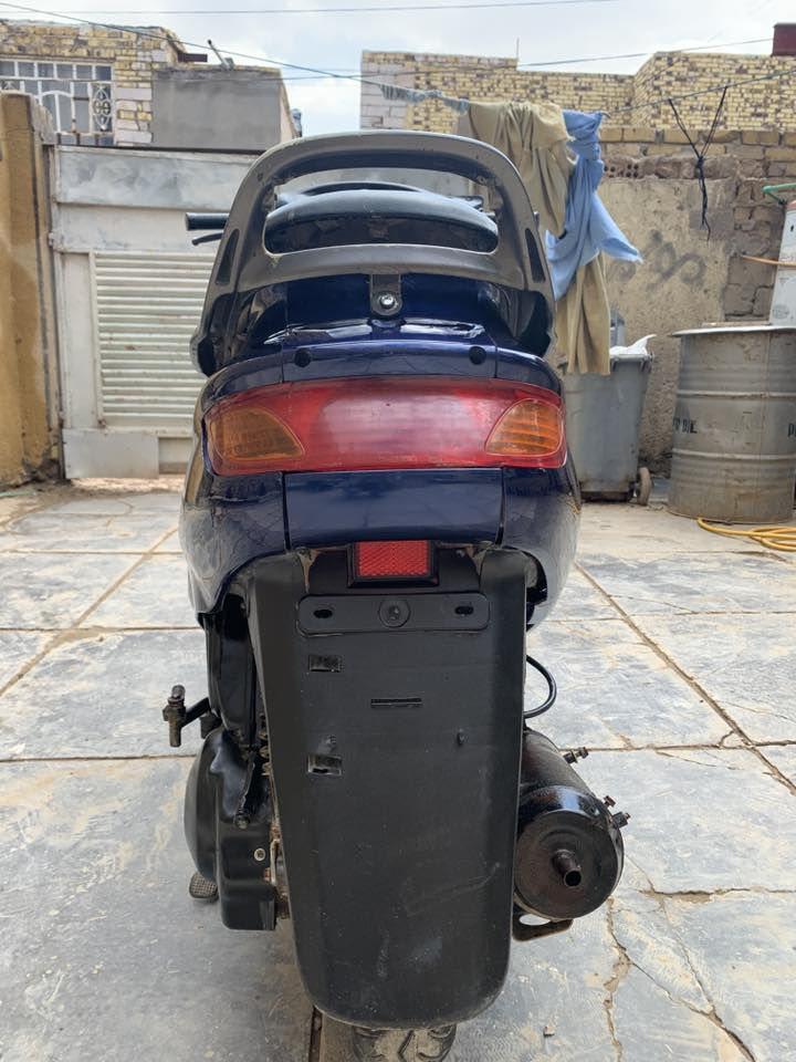 السلام عليكم دراجه فراشه السعر 300وبيها مجال قليل المكان الديوانيه حي العسكري الثاني رقم ***********
