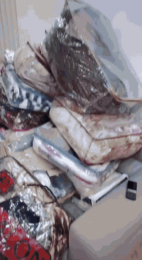 السلام عليكم ..عندي بطاطين + لحف ديباج كميه جبيره ابيع شلع لشراي يتواصل واتساب فقط ***********
