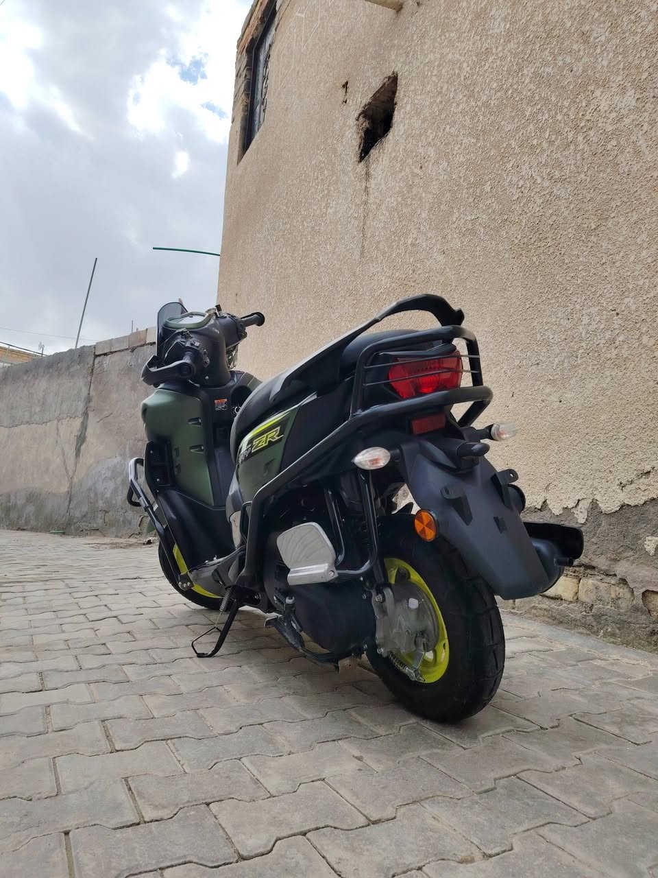 السلام عليكم
زت ار نظيفه موديل 2024 
وتفحص وين مايعجبك كامله وكلشي ما مبدل بيه ودرع بيه  وسعرهه خاص " ومكاان سماوه
والاتصال ع رقم ***********"
