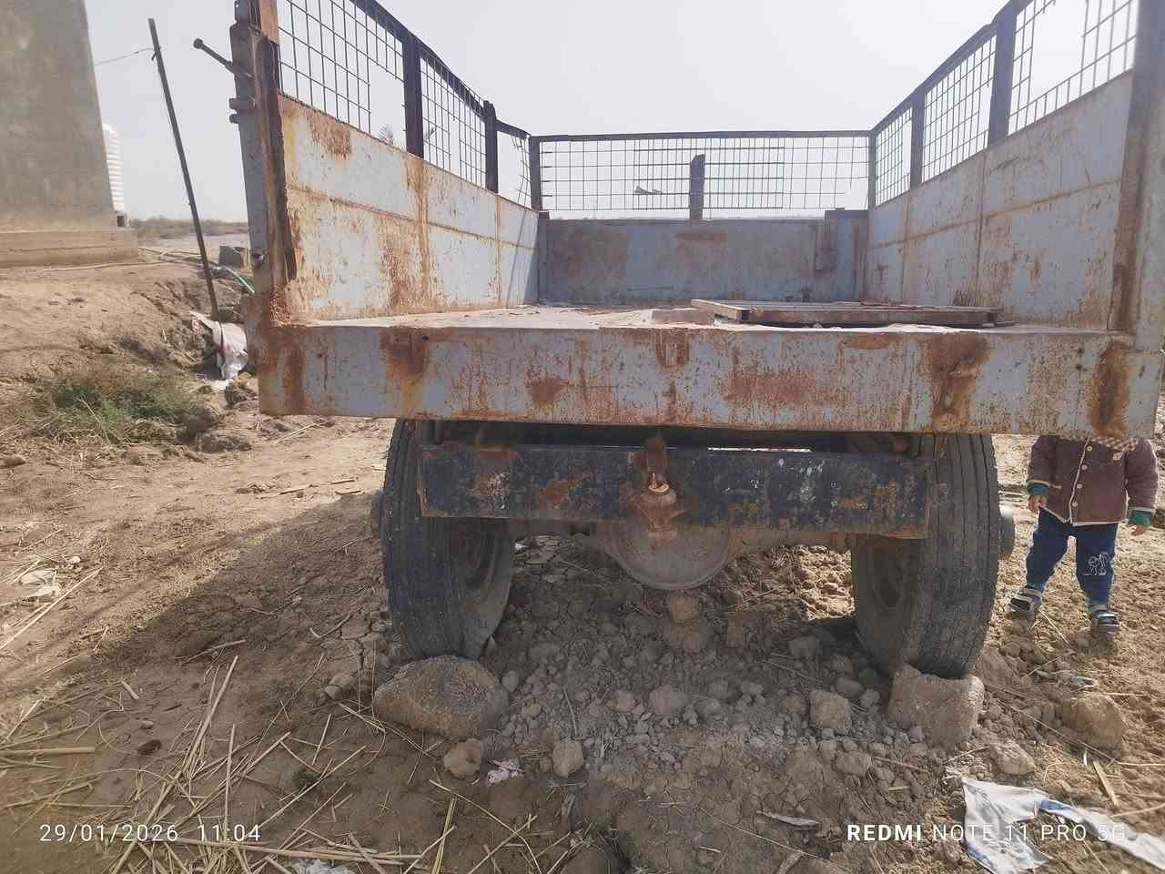 السلام عليكم عربانه للبيع  نظيفه سعرها واحد ونص قفلها تنسف العربانه رقم*********** مكان العربانه البصره قضاء الدير ناحيه النشوه
