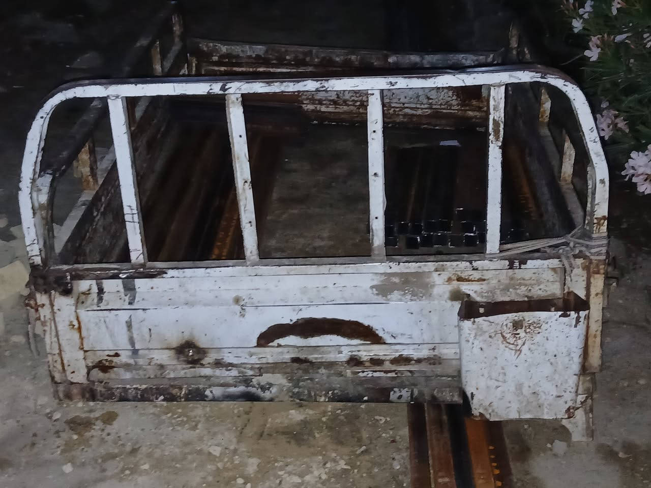 بدي لبيع السعر 125 الشراي يتصل ***********
