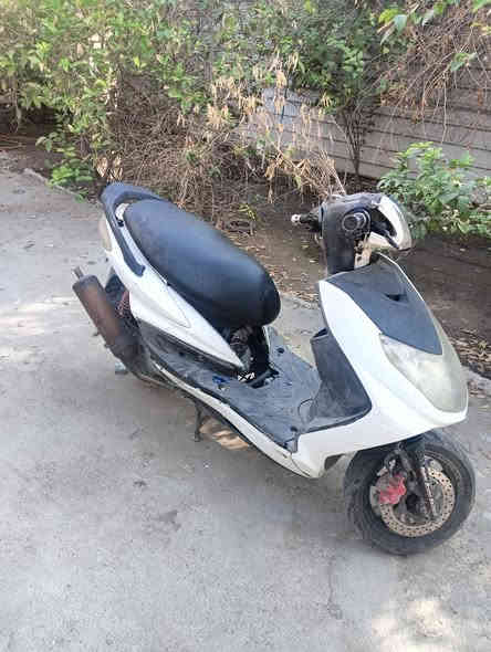 السلام عليكم  سكنس فحل كابريتر كامله جانت تشتغل بس كطعت نار فجهه رايده 300 وبيه مجال مكاني بغداد بلديات ***********
