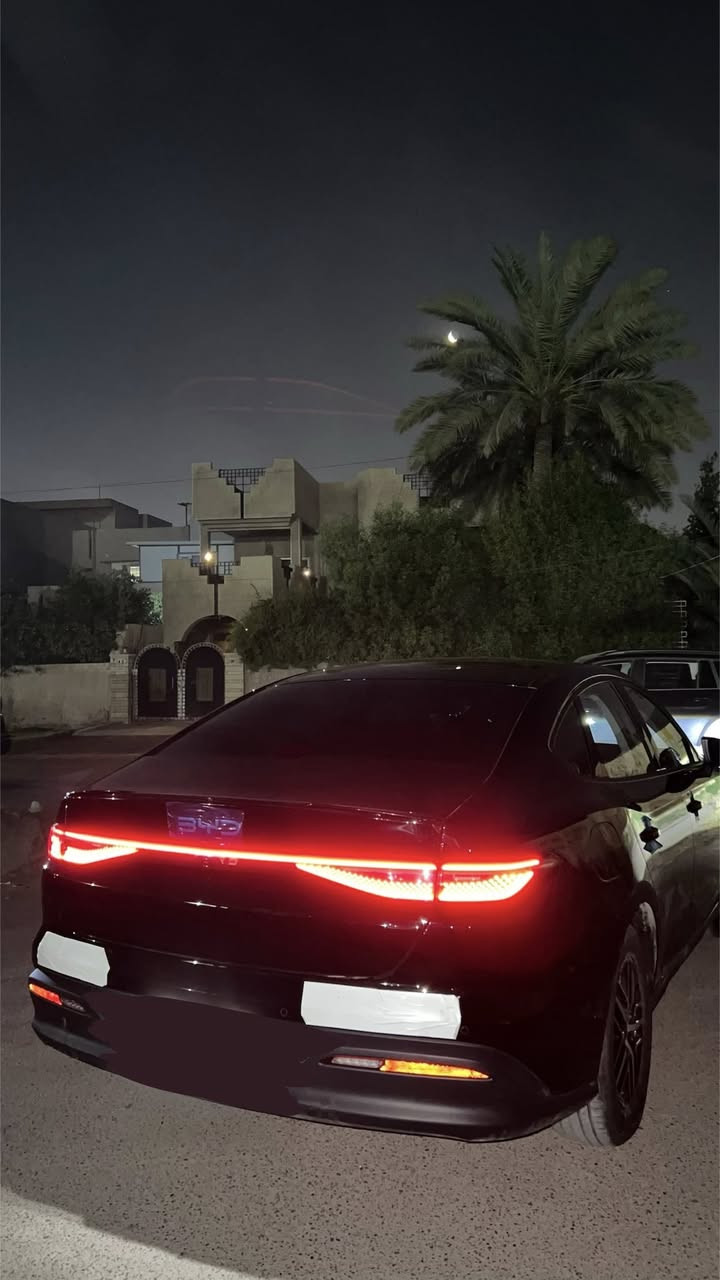 بي واي دي سيل اسود ام الويل الكروم مو العاديه
ماشية 12 الف 

كامل ملحقات مع ارضياتها الاصليه مع جناح خلفي و برمجه شاشه كل التطبيقات 

بعدها بنايلون الشركه رقم بغداد

للاستفسار *********** واتساب
الف عافيه عل ياخذها
