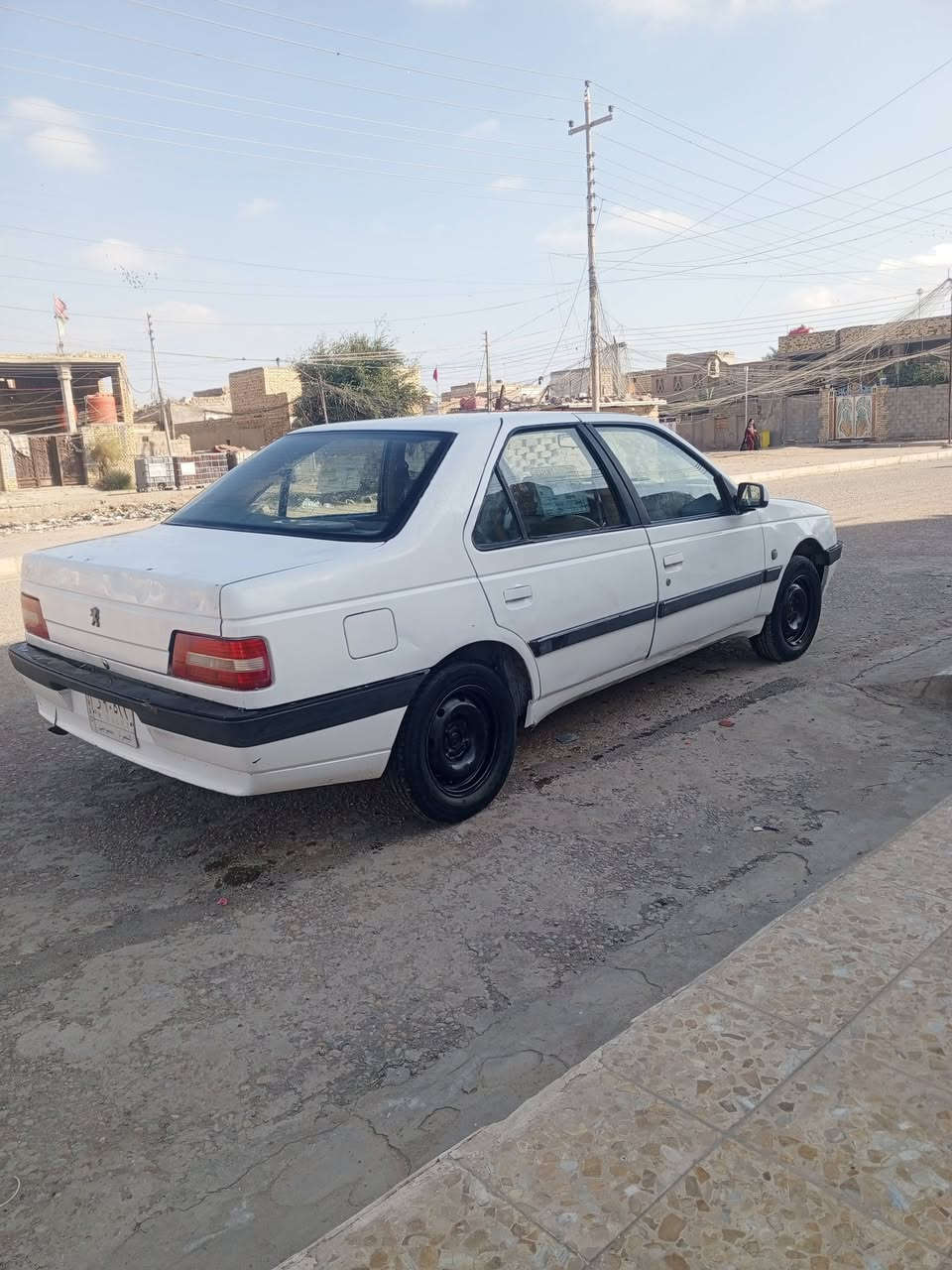 بيجؤؤ موديل 14//سياره مكفولة من الضربه والمعجون. كير مكينه كفاله كهربائيات حداديه تخم تاير كله شغاله سنويه ال 28 سياره جاهزة مال جناي السعر 👈.  28. وبيها مجال قليل العنوان العمارة 🦅 مكلف بنشر شراي تصل علا صاحبه 📞***********
