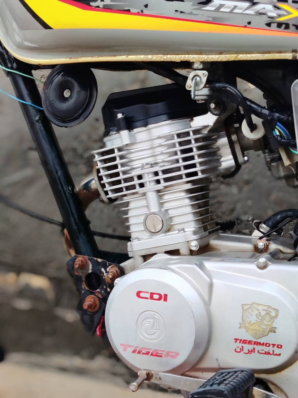 سلام عليكم دراجة تايكر مديل 20اوراق استنساخ محرك ما مفتوح كهرابيات شغاله العنوان بابل القاسم السعر 380 وبيه مجال الرقم ***********
