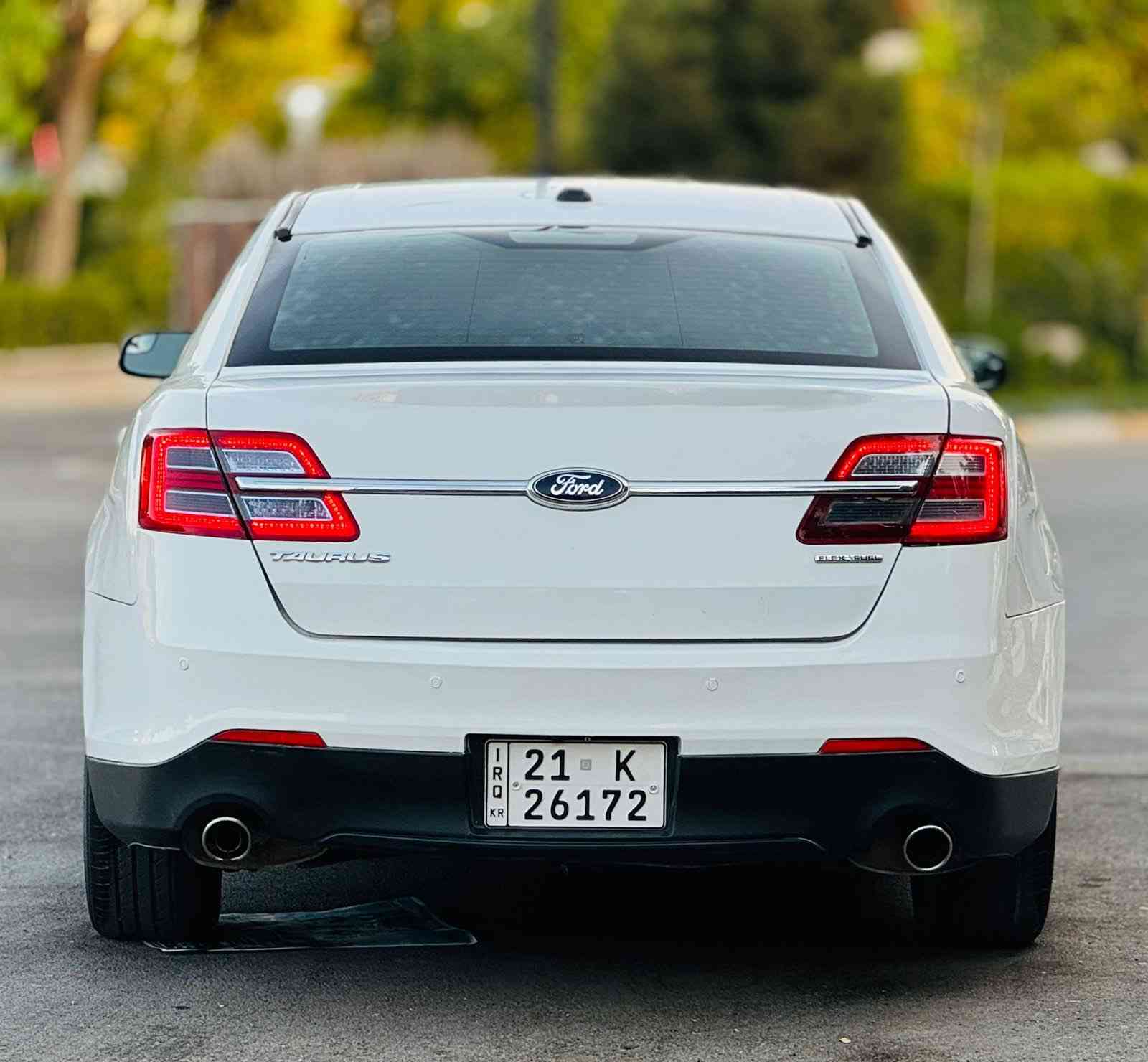 السلام عليكم..
فورد تورس 2017 مواصفات se 

وارد امريكي 

جاهزة من جميع النواحي

محرك ، گير ، تبريد

كله مكفول

 ضربتها صندوق ومبدل بأمريكا اصلي من الوكالة

كشنات كهرباء

لايتات زنون

صندوق بصمة

شاشة ، كاميرا خلفية

ماشية 95 الف مايل

مكفولة كفالة عامة و بأسمي تحويل ثاني يوم من يوم الشراء

السعر 133 ورقة وبيها مجال 

للتواصل 

***********

مكاني بغداد شارع فلسطين

صور الضربة في المنشور
