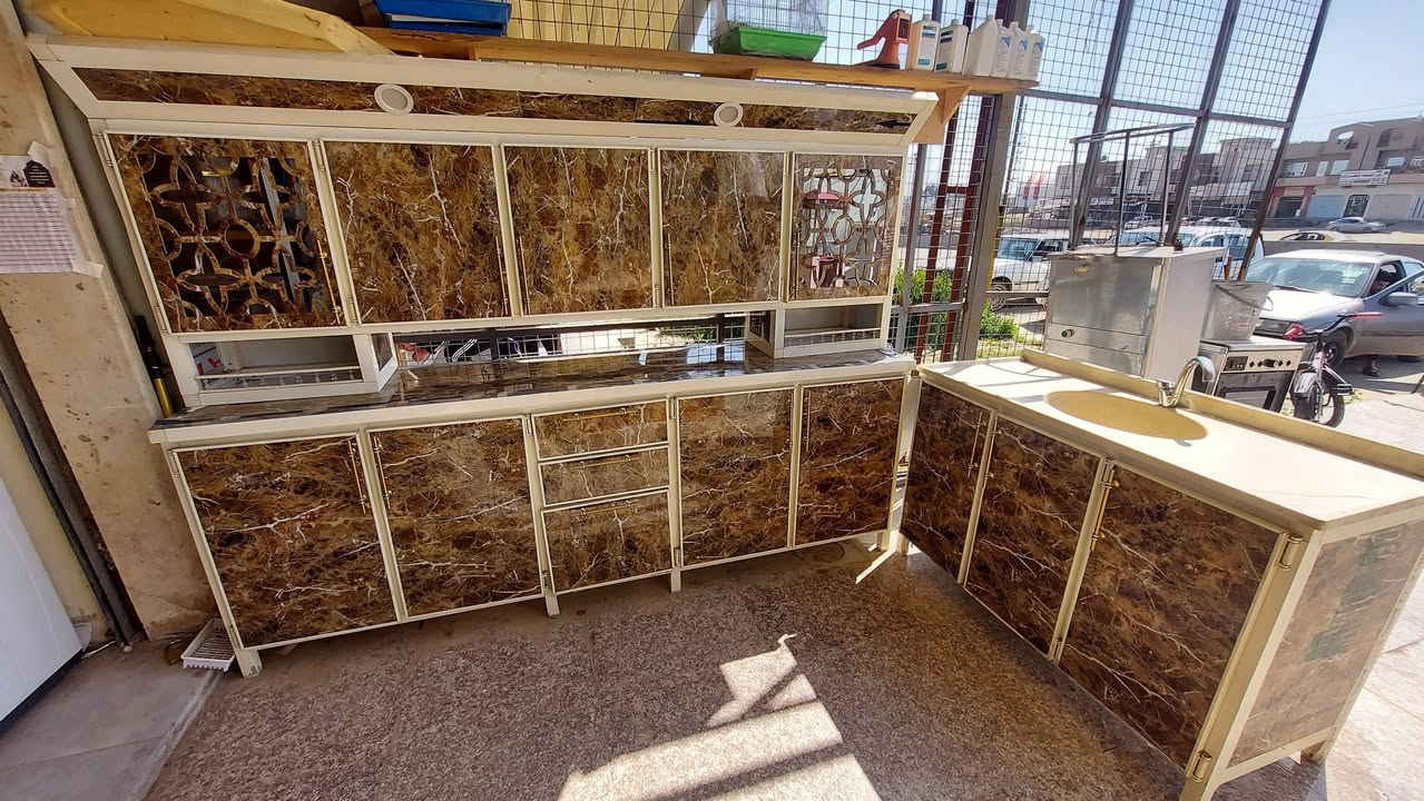 كاونتر فصال نضيف جدا مع سنك كرانيت
السعر ٢٩٠ الف ٥ابواب وليس ٤
معرض صفاء العباسي القوسيات طريق دهوك قرب مول ياسمين النعيمي 
***********
***********
